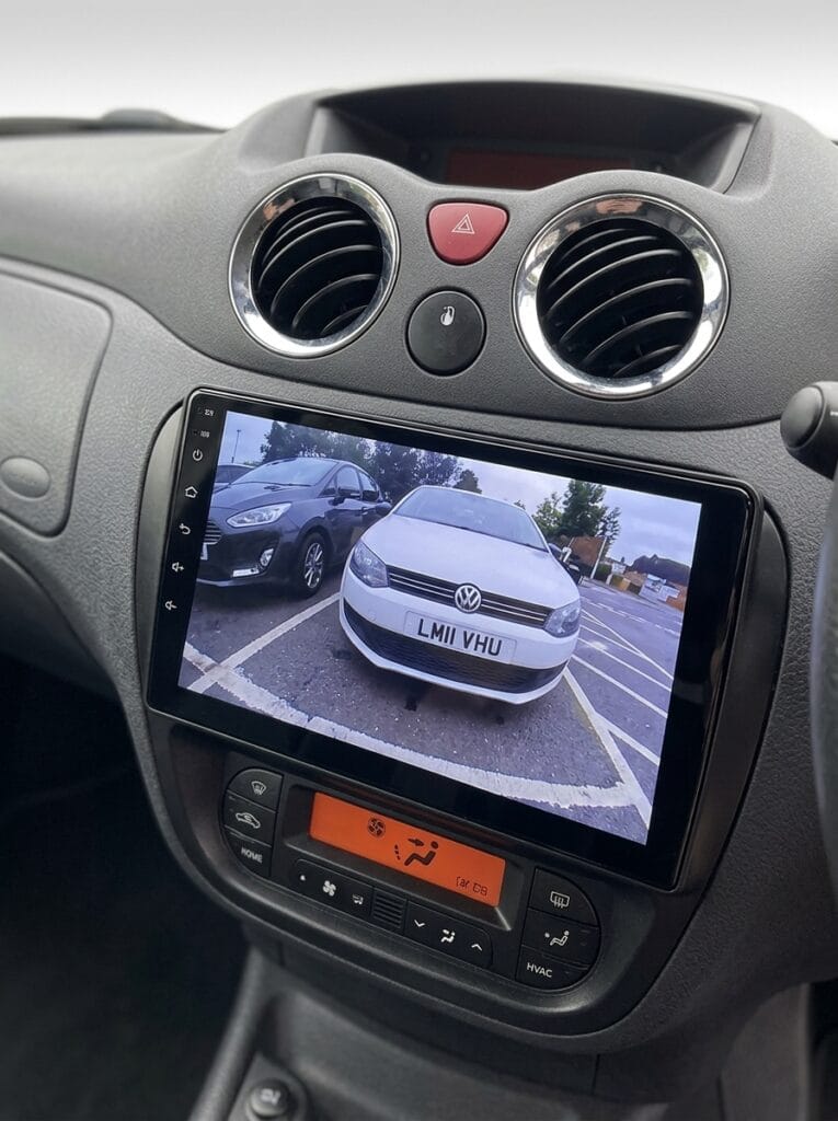 Autoradio Android per Citroen C2 C3 (2001-2010) — dettaglio schermo touch