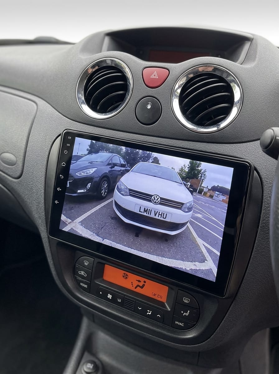 Autoradio Android per Citroen C2 C3 (2001-2010) — dettaglio schermo touch