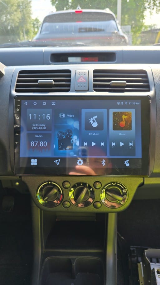 Autoradio Android per Suzuki Swift 3 (2003-2010) — connettori e cablaggio inclusi