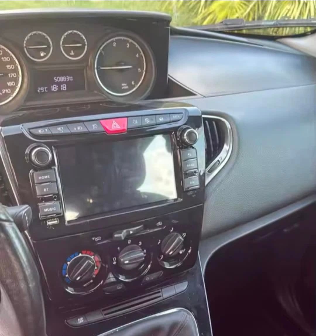 Autoradio Android per Lancia Ypsilon (2011-2023) — installata nella plancia