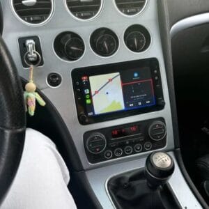 Autoradio Android per Alfa Romeo 159 (2005-2011) — dettaglio schermo touch