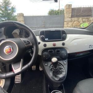 Autoradio Android per Fiat 500 (2007-2015) — connettori e cablaggio inclusi