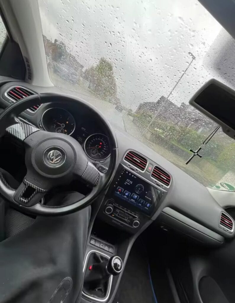 Autoradio Android per VW Golf 6 (2008-2016) — installata nella plancia