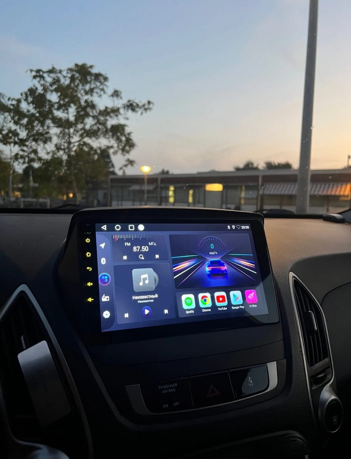 Autoradio Android per Hyundai Tucson ix35 (2009-2015) — installata nella plancia