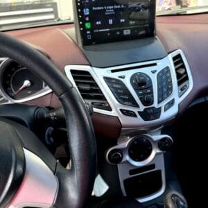 Autoradio Android per Ford Fiesta (2009-2017) — dettaglio schermo touch