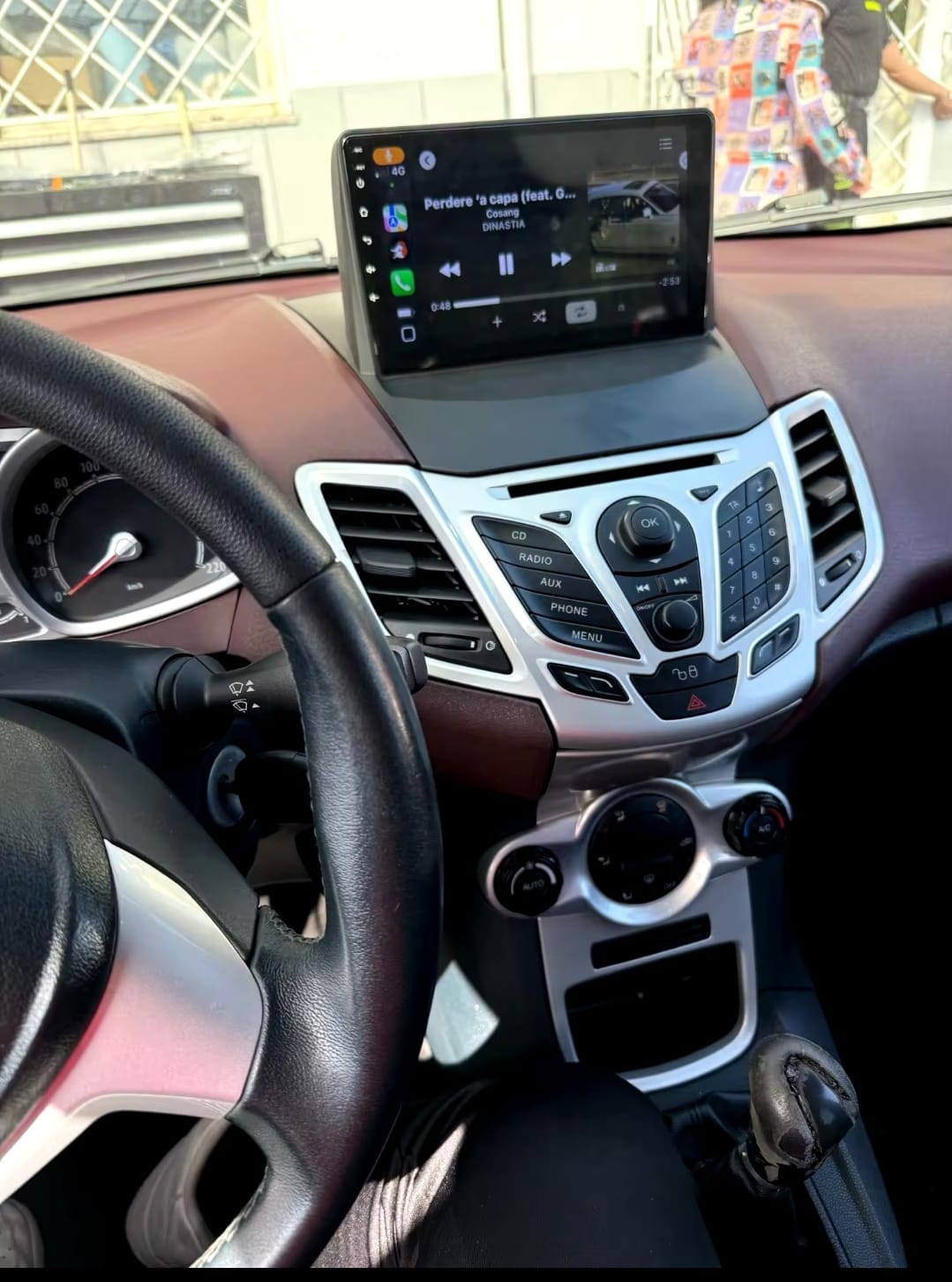 Autoradio Android per Ford Fiesta (2009-2017) — dettaglio schermo touch