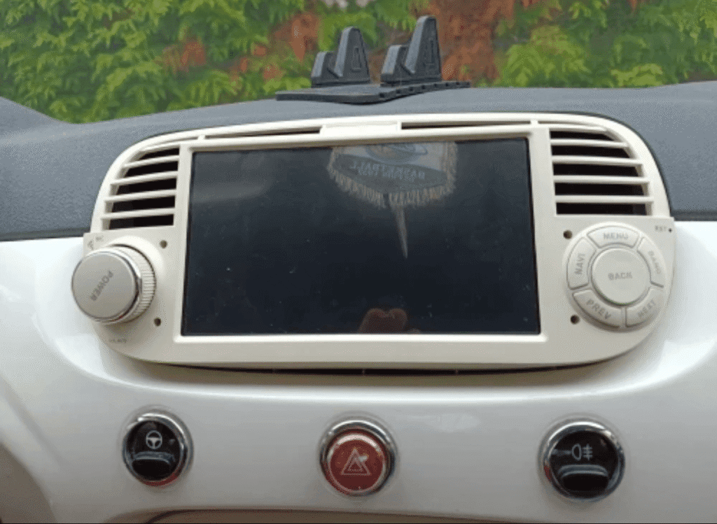 Autoradio Android per Fiat 500 (2007-2015) — installata nella plancia