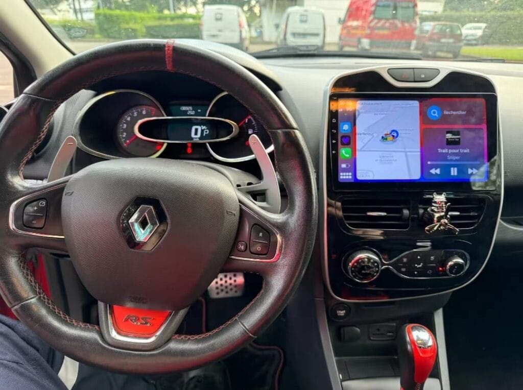 Autoradio Android per Renault Clio 4 e ZOE (2012-2019) — mascherina dedicata
