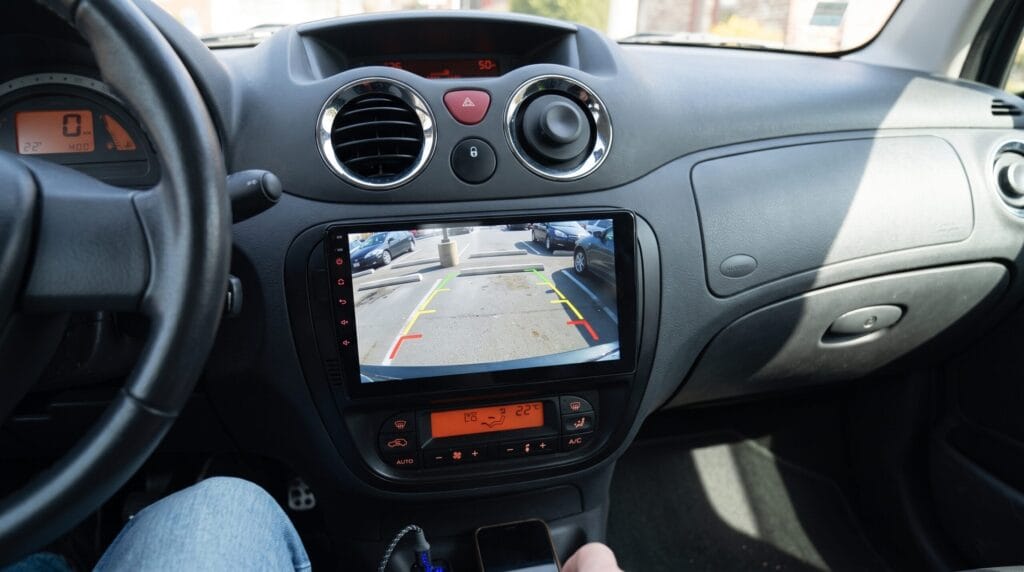 Autoradio Android per Citroen C2 C3 (2001-2010) — installata nella plancia